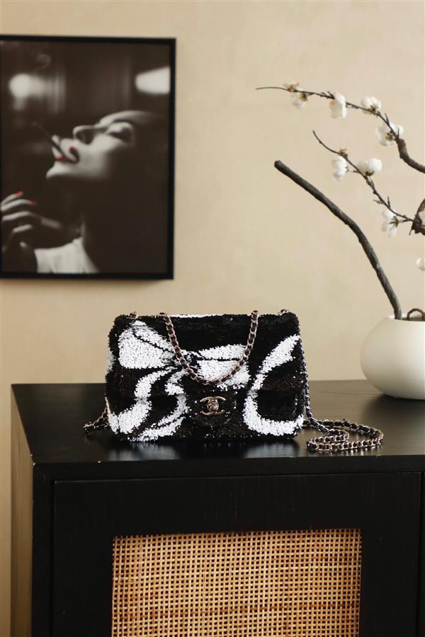 2026131214250733 900